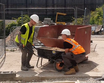 2Tip 2-Person Lift INCLUDING Steel Plated Reinforced 90L Wheelbarrow